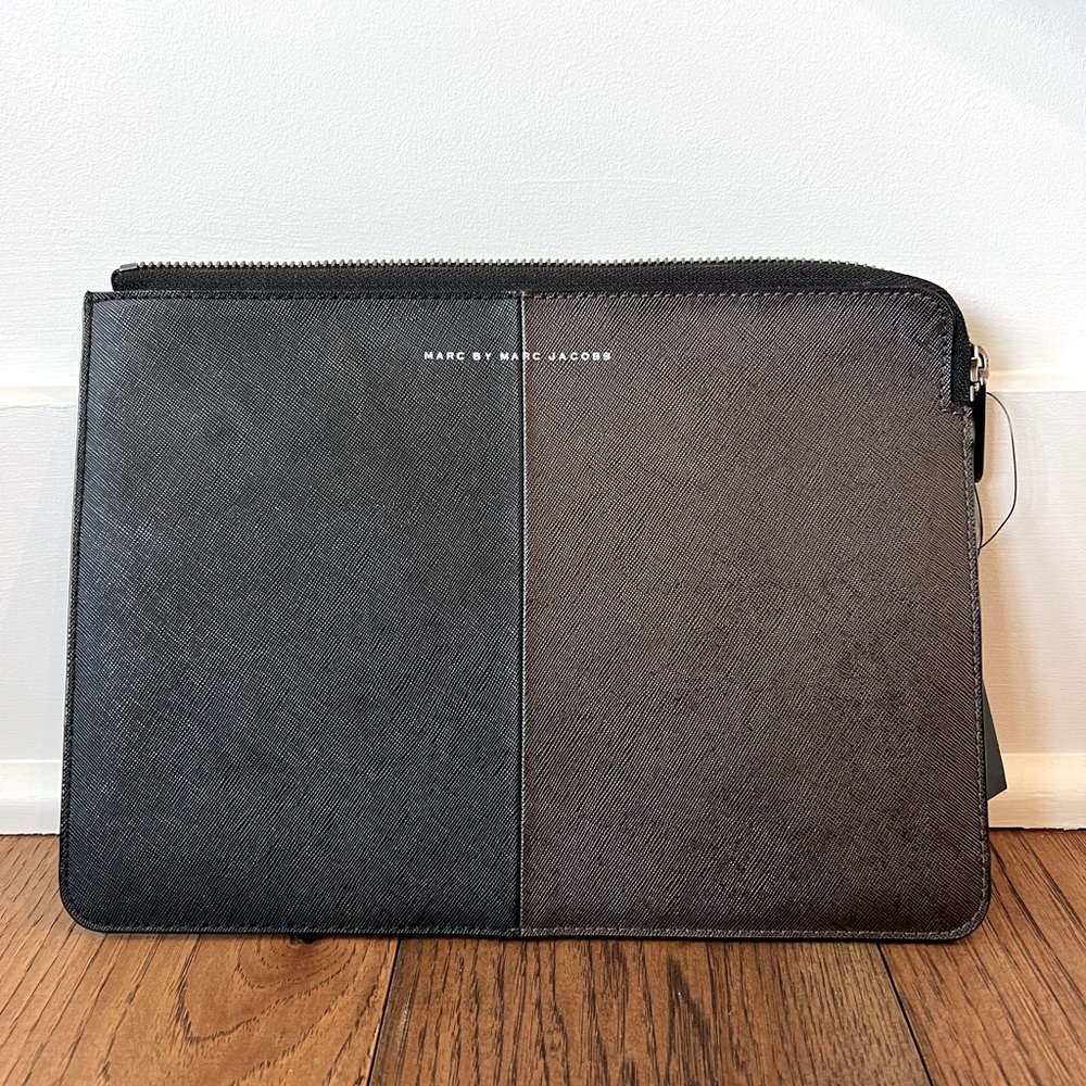 Marc by Marc Jacobs Black Multi Bicolor Zip Pouch NWT